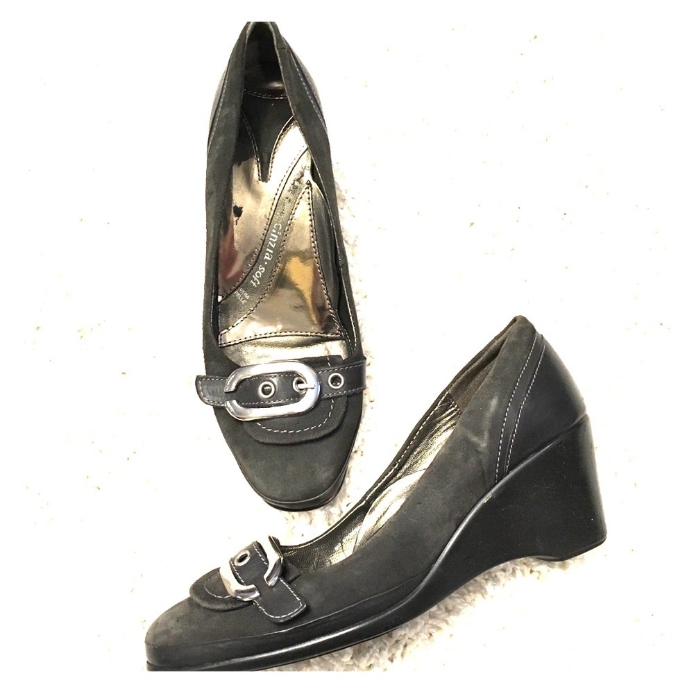 NWOB! CINZIA Suede Ultra Comfortable Platform Shoes in Grey - Size 8